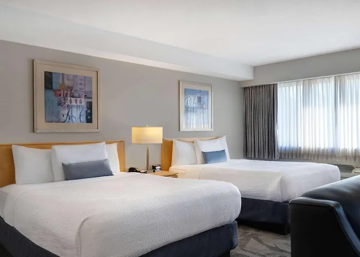 Days Inn By Wyndham Victoria Airport Sidney