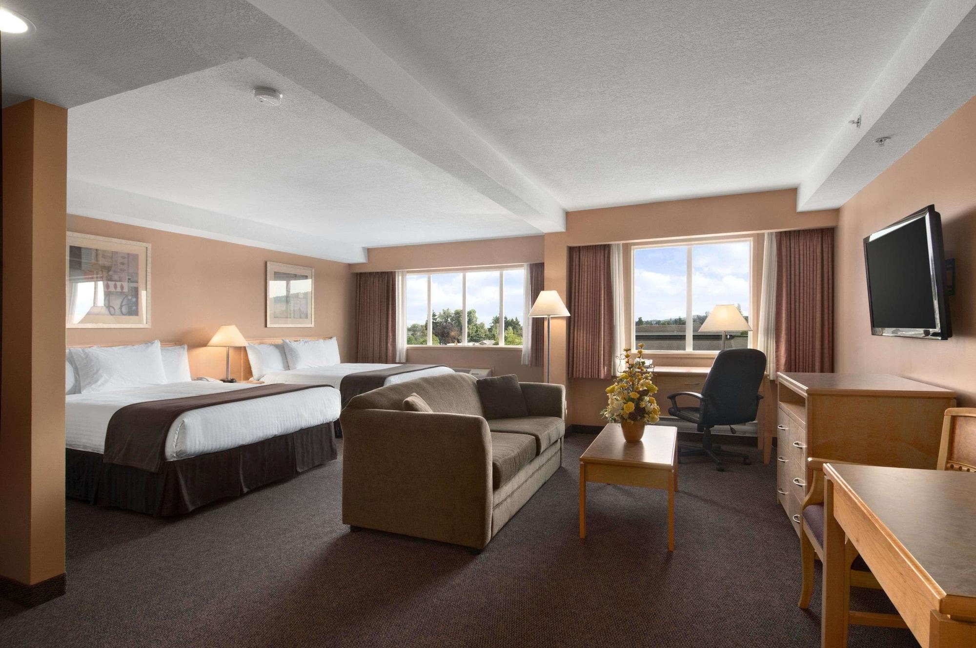 Days By Wyndham Victoria Airport 3* Sidney