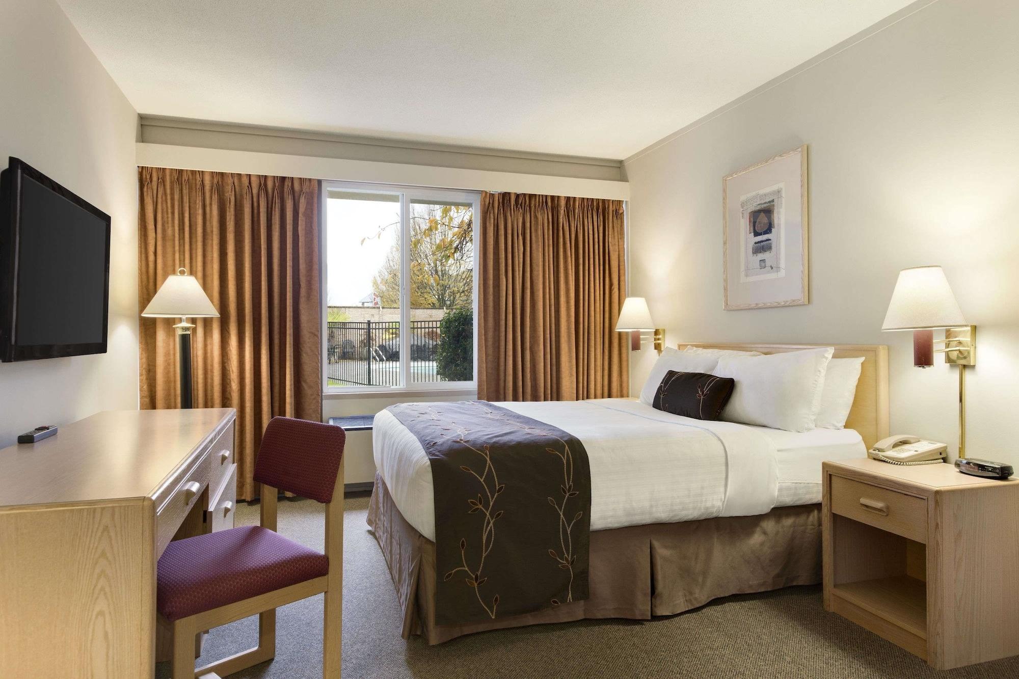 Motel Days By Wyndham Victoria Airport Sidney