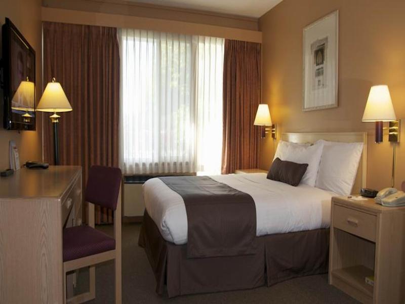 Days By Wyndham Victoria Airport